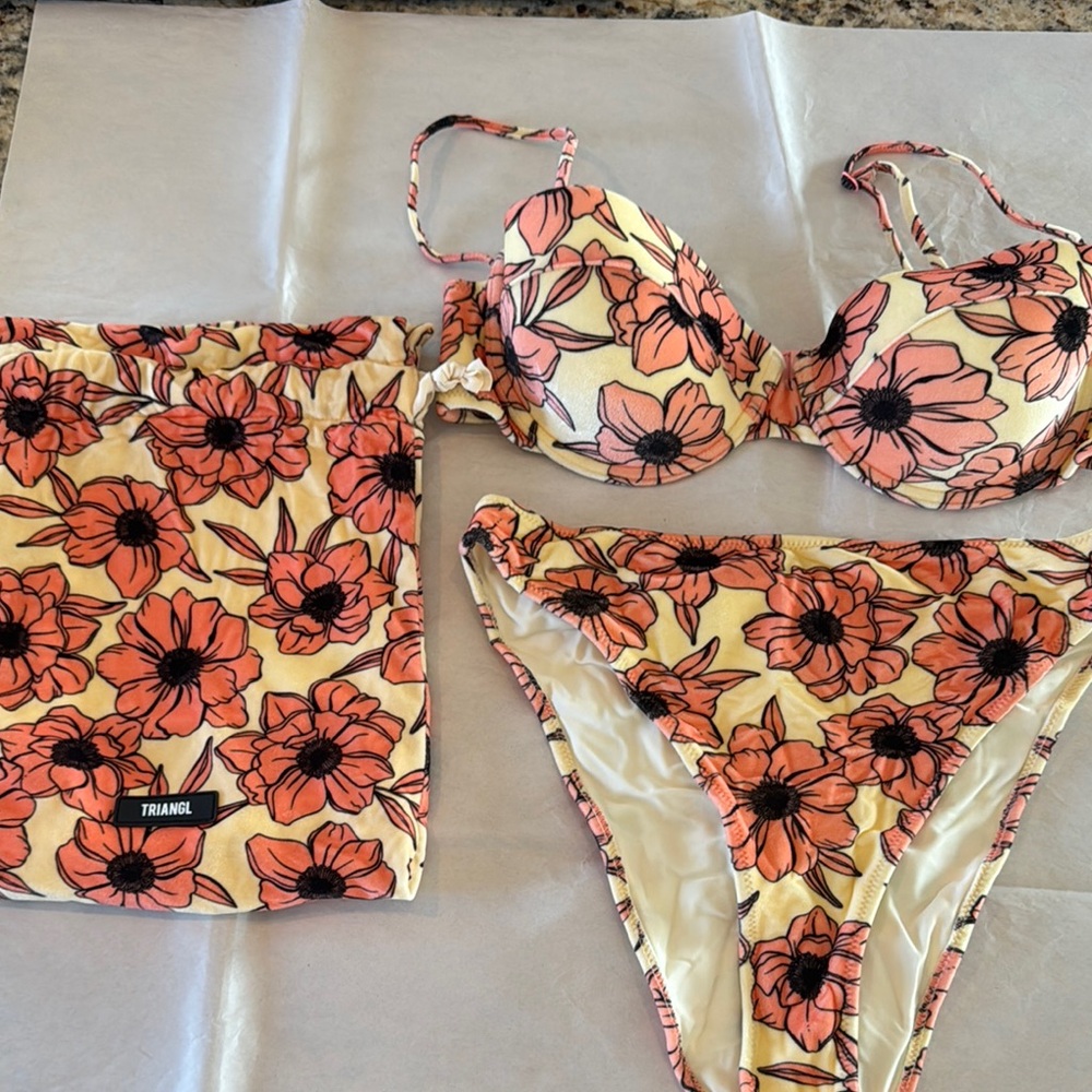 Triangl Velvet Like Floral Bikini Set with Bag